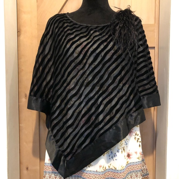 Vintage Jackets & Blazers - Vintage Velvet Silk Blend Cape